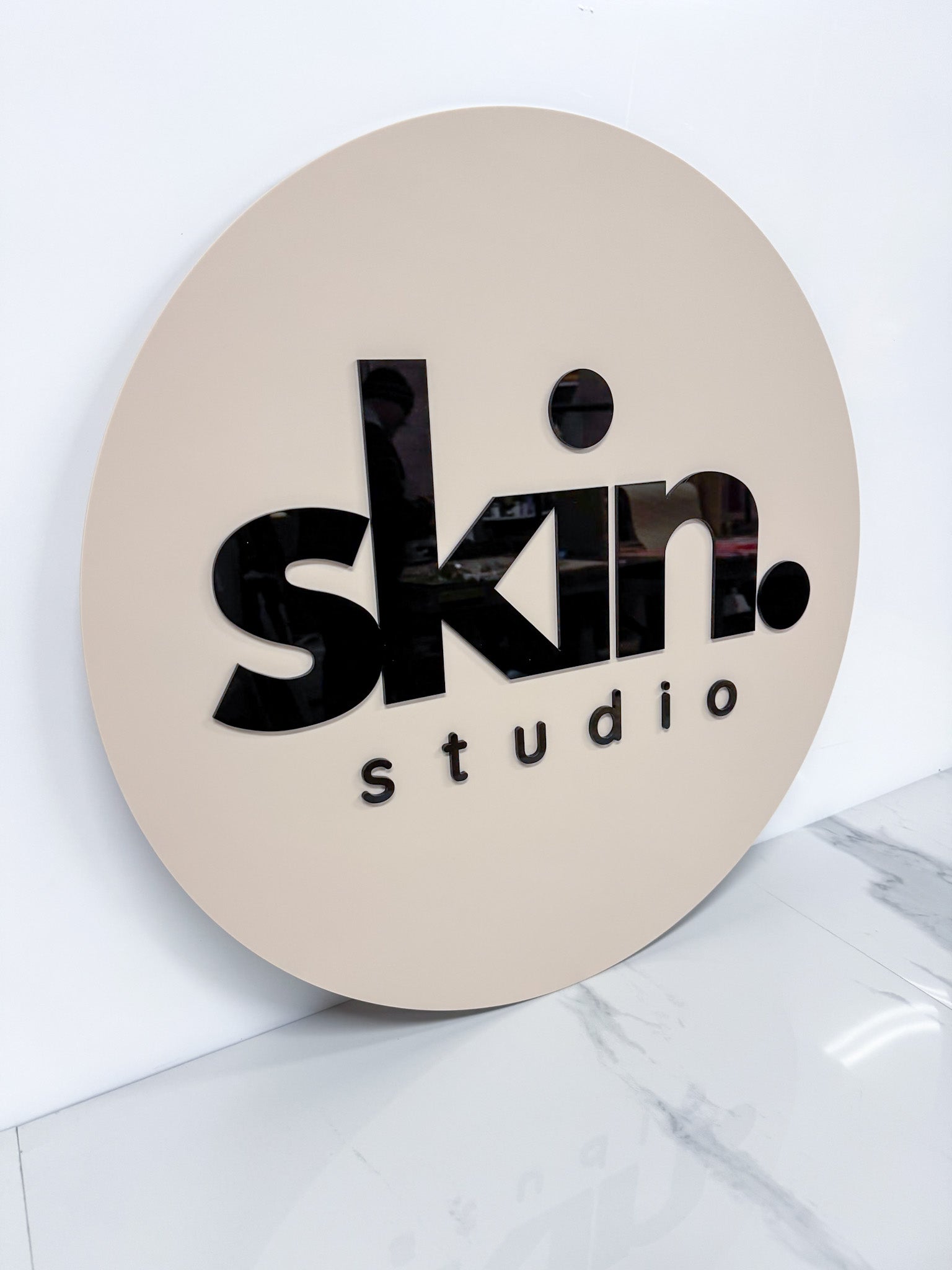 Acrylic Business Sign | Circle With Gloss Base