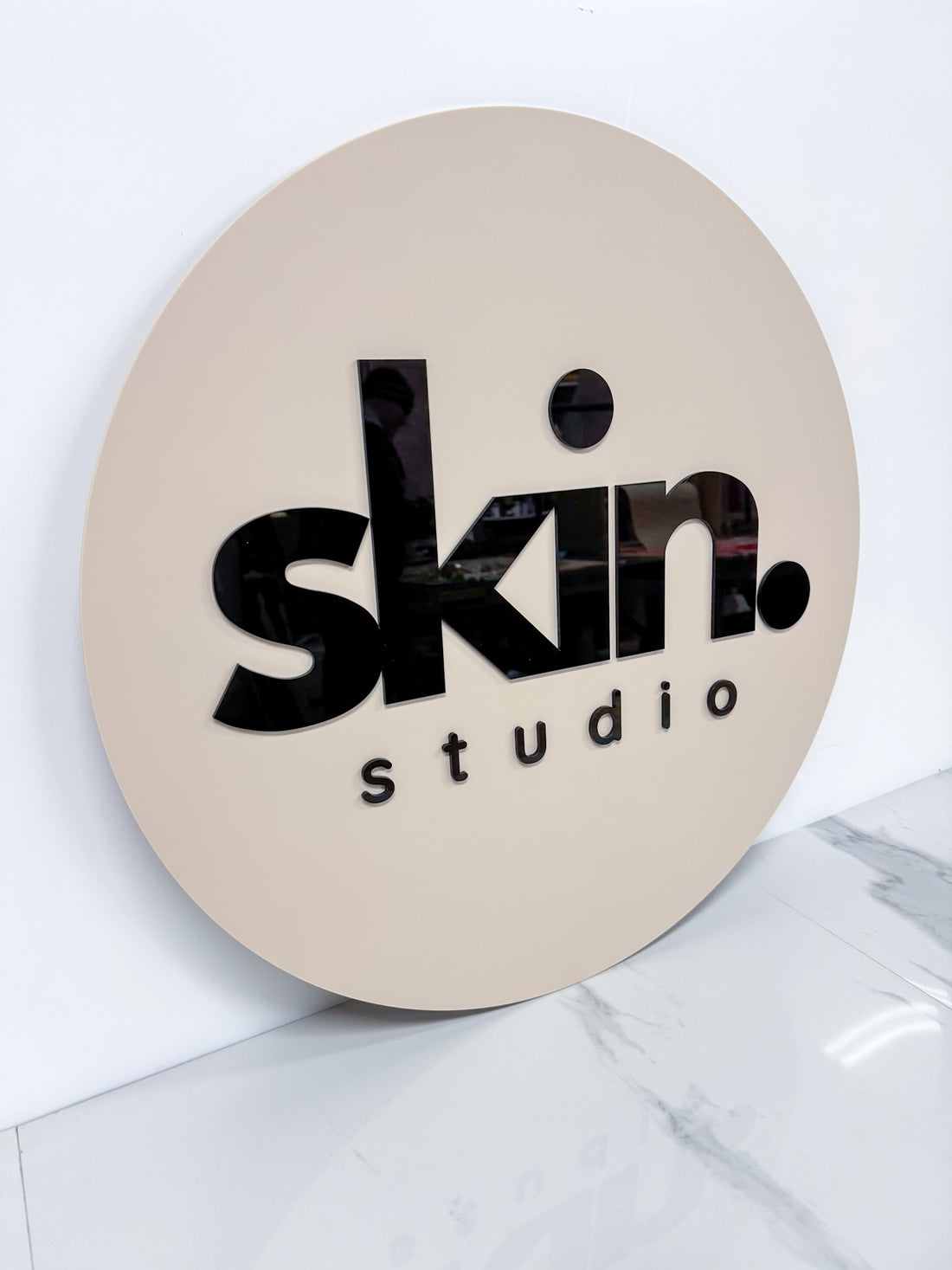 Acrylic Business Sign | Circle With Gloss Base