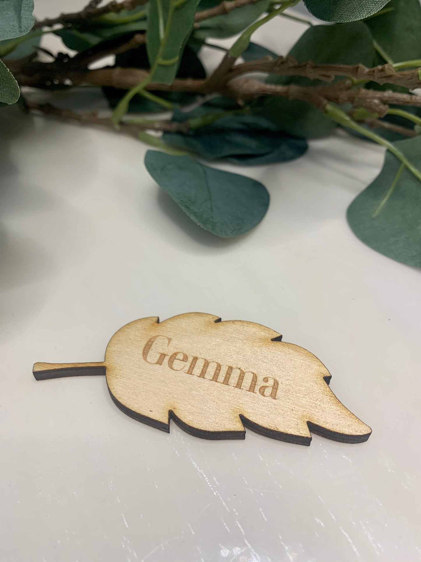 Wedding wooden Autumn leaf place name setting