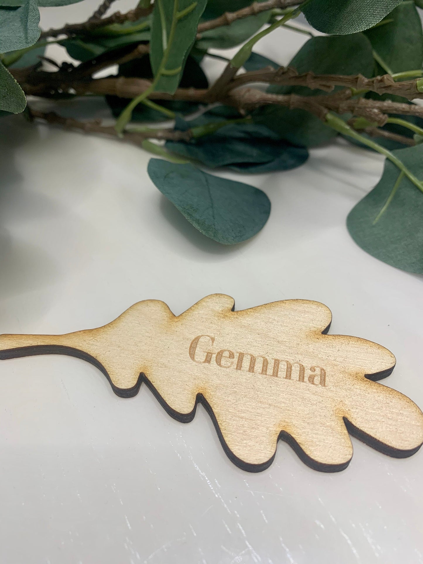 Wedding wooden Autumn leaf place name setting