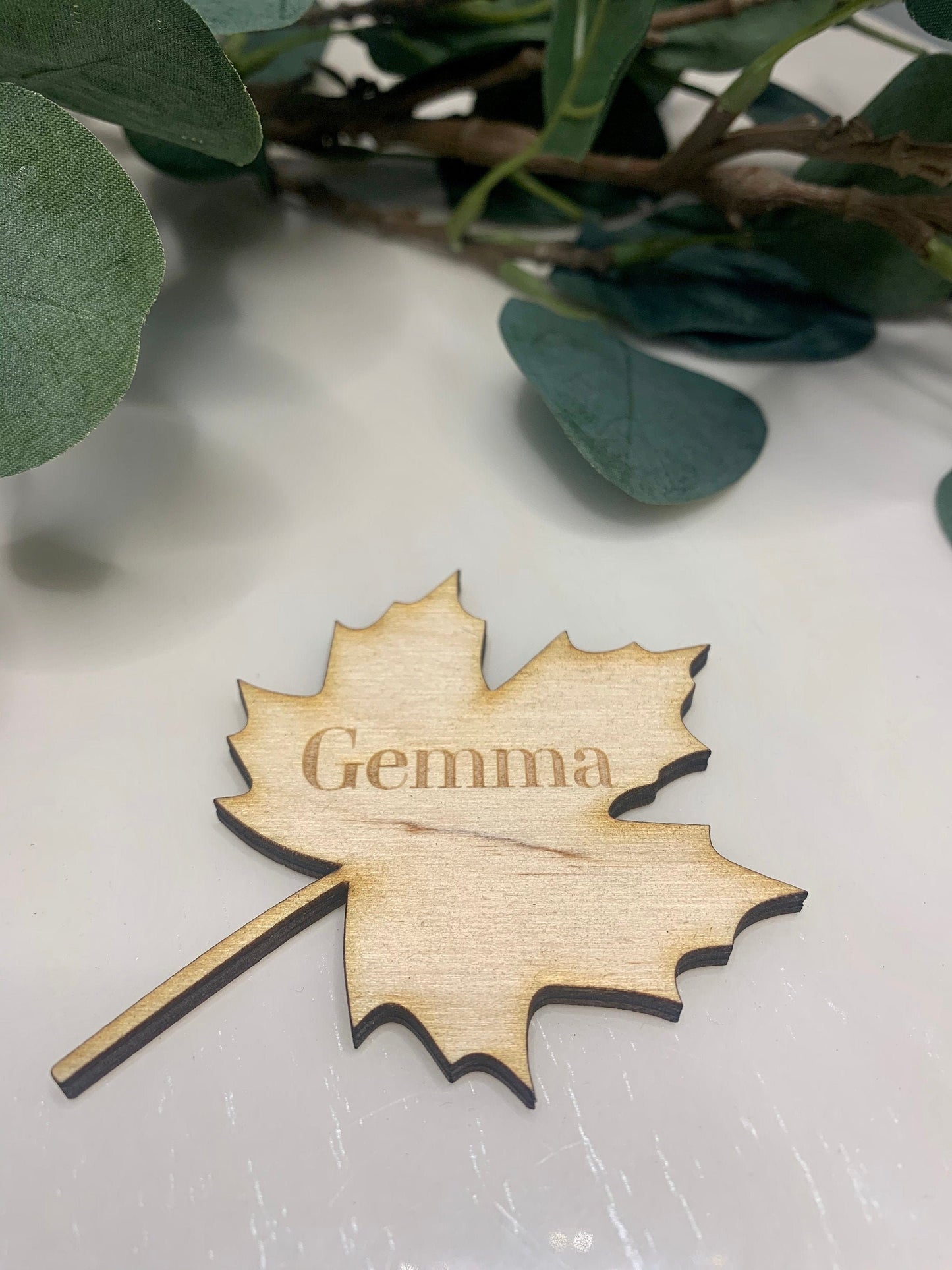 Wedding wooden Autumn leaf place name setting